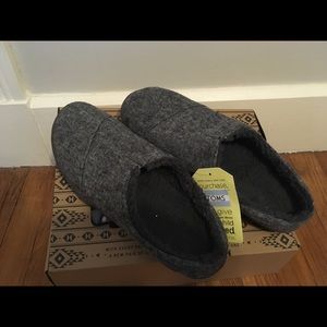 Men’s Toms Grey Berkeley slippers